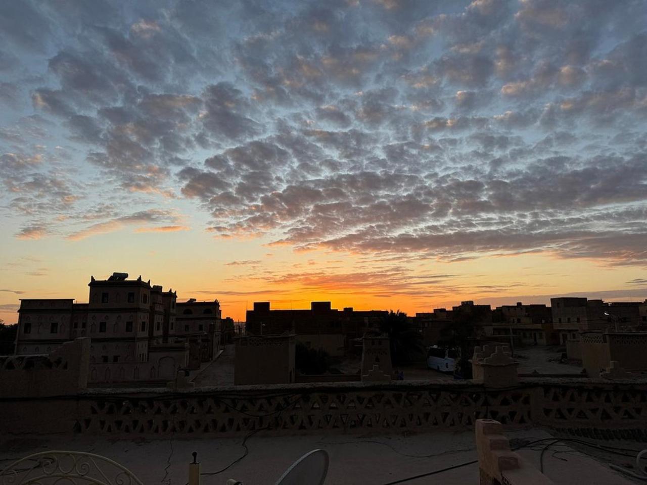 Hotel Les Roches Merzouga Ngoại thất bức ảnh